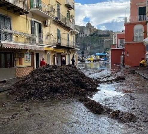 IL SINDACO D’ISCHIA CHIEDE LO STATO DI CALAMITÀ PER I DANNI SUBITI DAL MALTEMPO