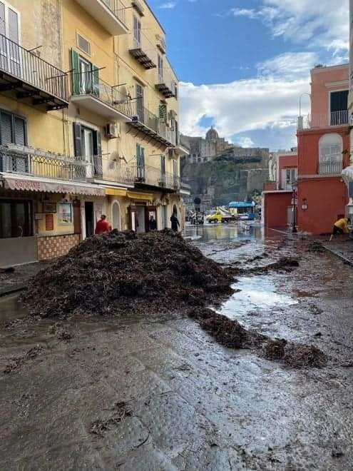 IL SINDACO D’ISCHIA CHIEDE LO STATO DI CALAMITÀ PER I DANNI SUBITI DAL MALTEMPO