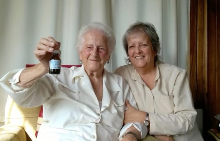 “A 96 ANNI LA CANNABIS MI HA CAMBIATO LA VITA”: ORA CAMMINA, DORME BENE E NON HA DOLORE