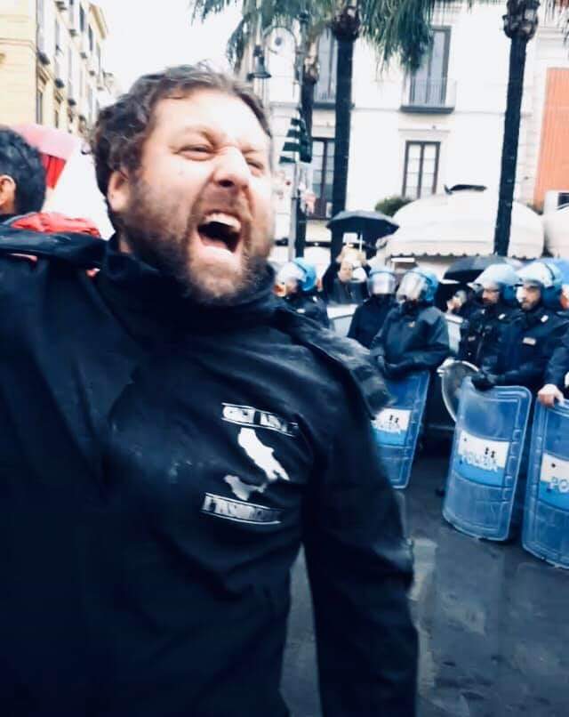 QUESTA MATTINA SI E’ SVOLTA LA MANIFESTAZIONE CONTRO SALVINI A SORRENTO