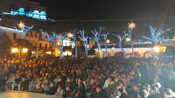 GRANDE SUCCESSO A CASAMICCIOLA. IL SINDACO CASTAGNA VISIBILMENTE SODDISFATTO