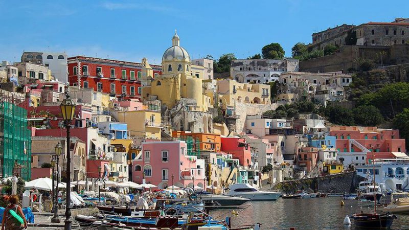 PROCIDA, UN GESTORE B&B OFFRE OSPITALITA' EQUIPAGGIO PER GARANTIRE UTILIZZO IDROAMBULANZA. L'ABBAC CONFERISCE UN ENCOMIO