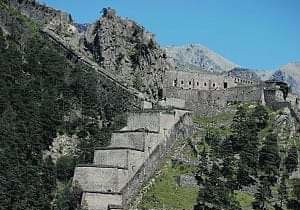 La vera storia del lager di Fenestrelle dove i Savoia scannarono e fecero sparire nella calce migliaia di meridionali!