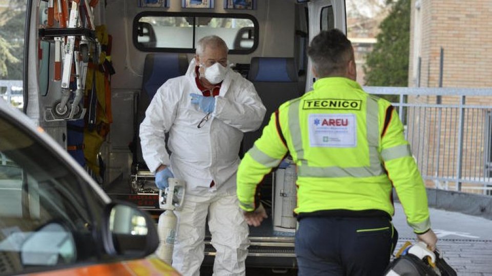 Lettera degli operatori ospedalieri: «ci siamo sempre per tutti; anche noi abbiamo paura»