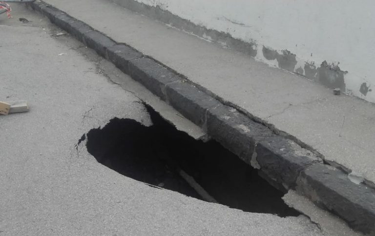 Forio: la rotonda del “Fortino” sta cedendo, urge la messa in sicurezza