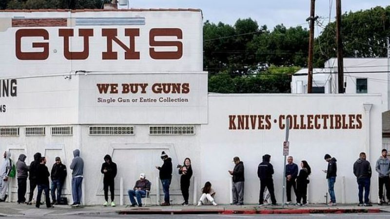 Coronavirus: in America è corsa alle armi