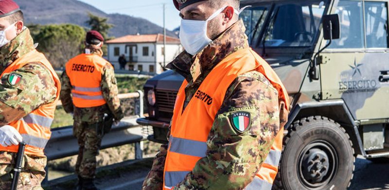 Ultim’ora arriva l’esercito. Volevano medici, gli mandano soldati