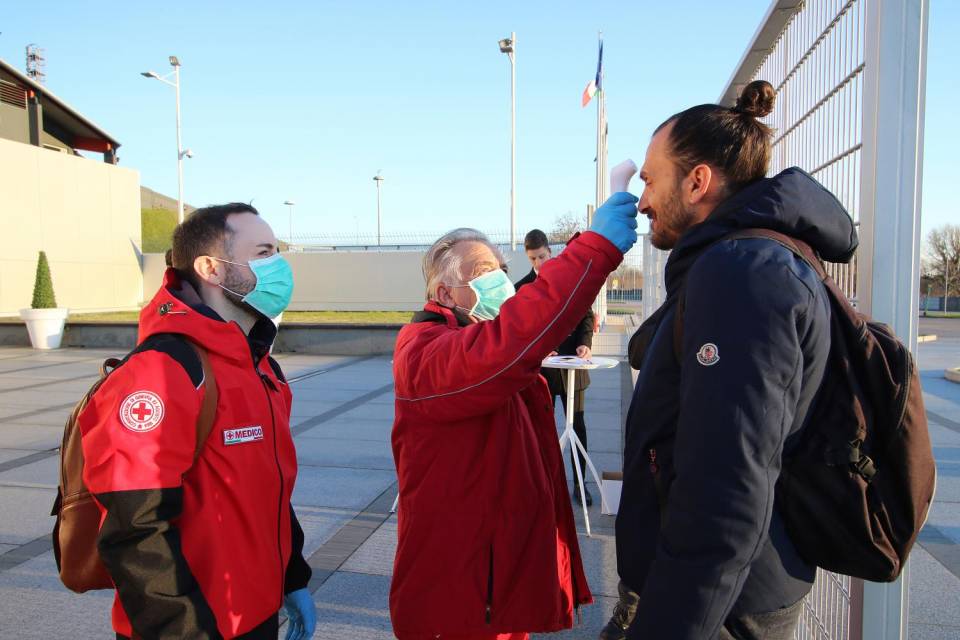 La “caccia al Lombardo” nelle case al mare e quell’accusa ad Ischia, a cui ancora nessuno ha chiesto scusa