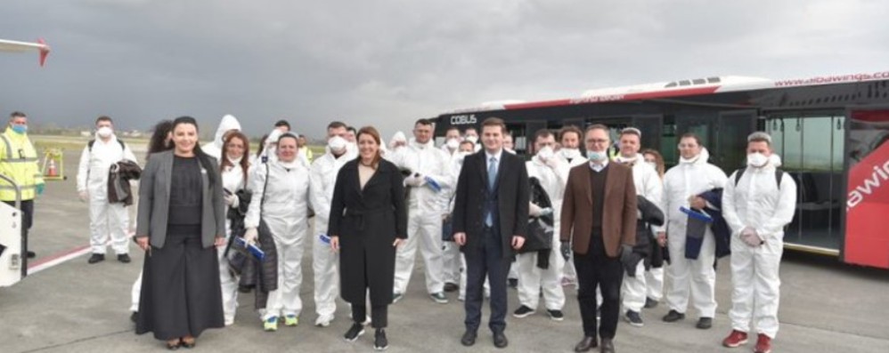 Coronavirus: l’Albania invia 30 sanitari di Tirana. Il discorso commovente del premier albanese Edi Rama