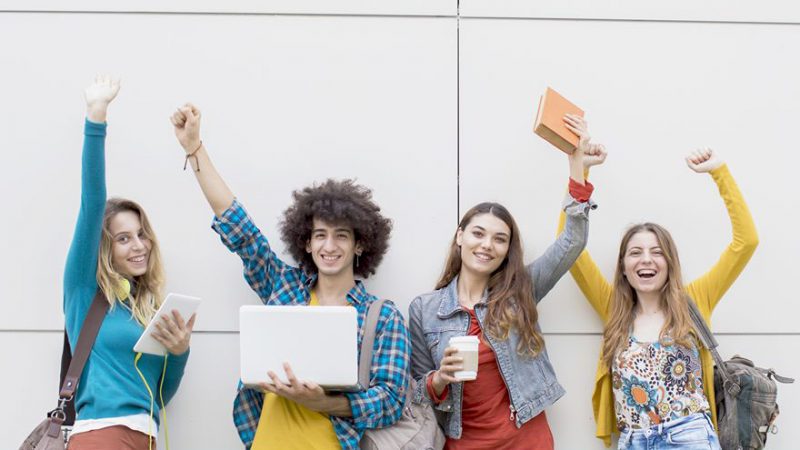 Regione Campania, 155 borse di studio per i familiari delle vittime di violenza