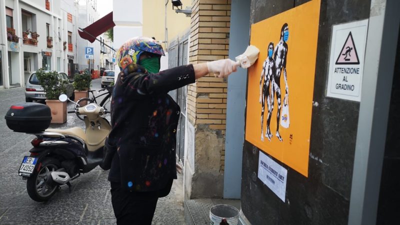 Ischia Street Art File Print presenta un poster artistico urbano al Decò di Forio (video)
