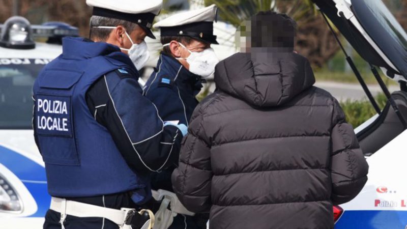 Misure anti covid, controlli della municipale di Pozzuoli nel fine settimana: diversi verbali elevati