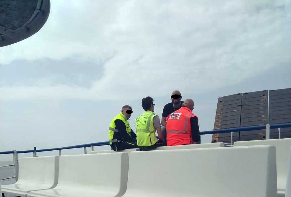 118 e poliziotti senza mascherina che non tutelano sé stessi e gli altri (video)