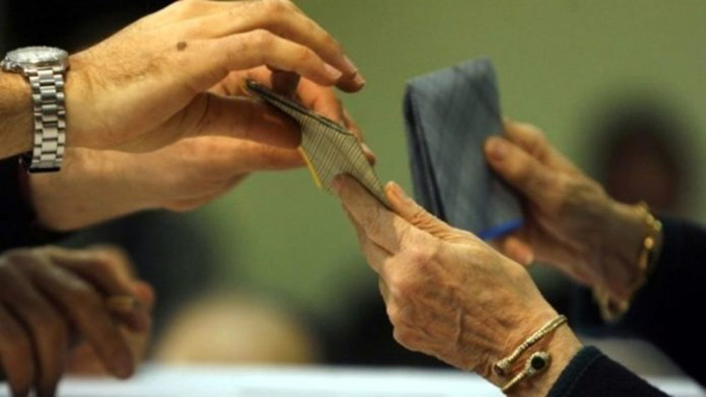 Una leggera brezza. Qualcosa sta succedendo un venticello di dissenso sta svolazzando per tutta Italia