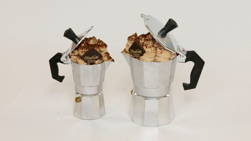 Il Mokamisù: il classico tiramisù servito in una moka