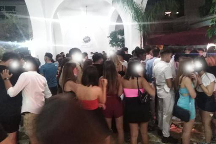 Aumentano i casi di contagio sull’isola d’Ischia. Intervista a Mimmo Loffredo