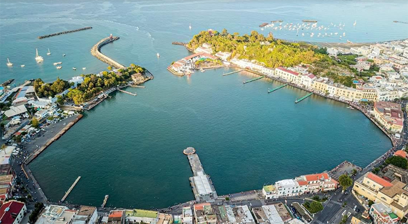 Oggi è la festa del porto di Ischia (video)