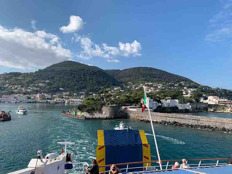 Turismo: tutto esaurito per il ponte dei Santi