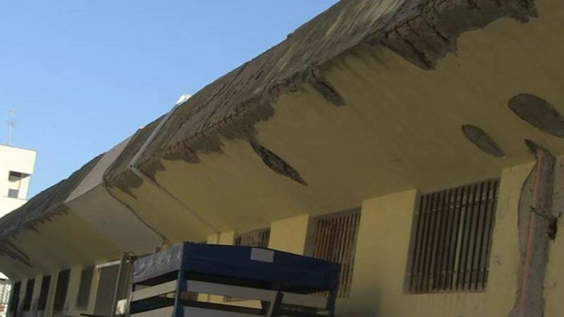 Mercato comunale di Forio. Perché non viene ristrutturata la parte esterna? (video)