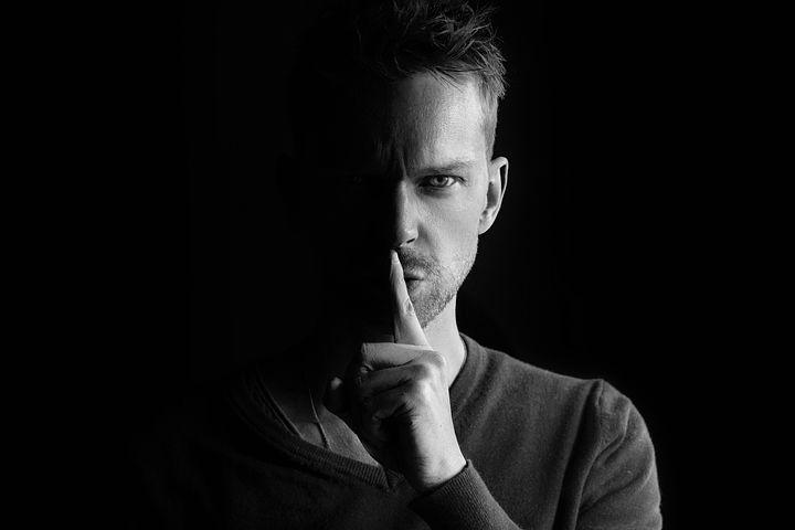 Effetto Narciso: la centralità esistenziale del proprio essere