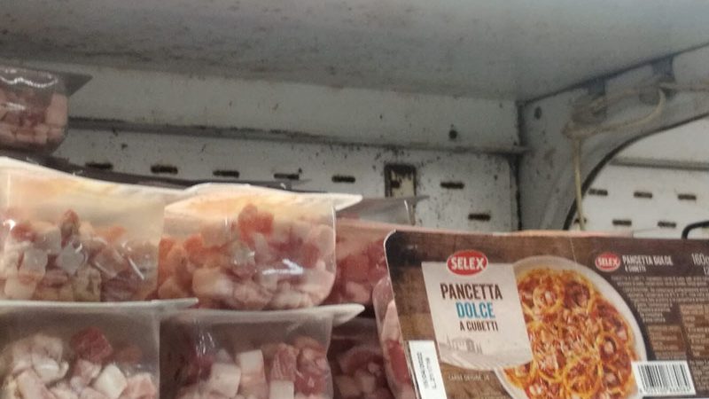 Igiene scadente in un noto supermercato di Forio