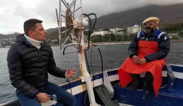 Turismo responsabile e pesca sostenibile, così Domenico Schiano ci fa innamorare del mare d’Ischia (video)