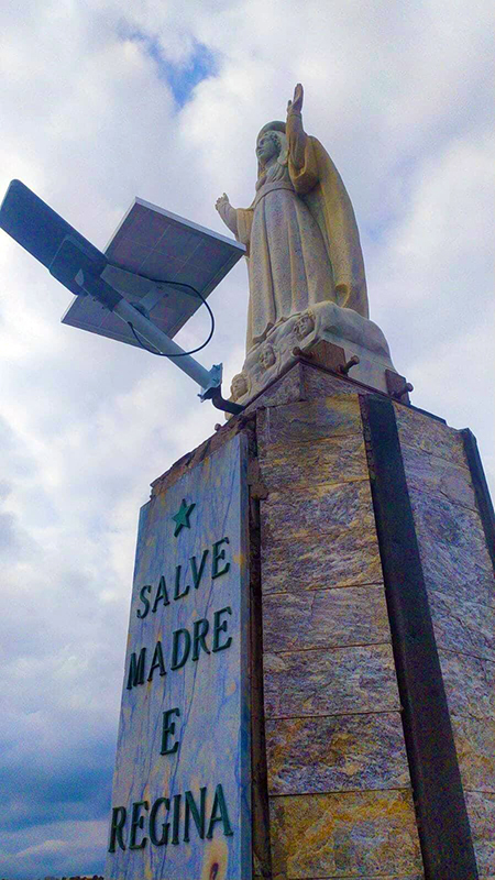 Procida. Nuova illuminazione per la Madonna nel porto
