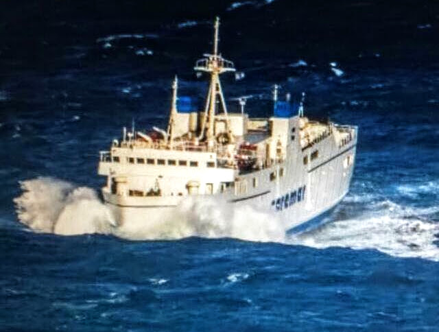 Mamma mia che mare, da Pozzuoli a Ischia ci abbiamo messo 1:45 minuti (video)