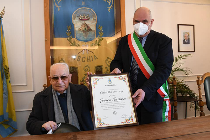 Ischia: Civica Benemerenza al Professore Giovanni Cenatiempo