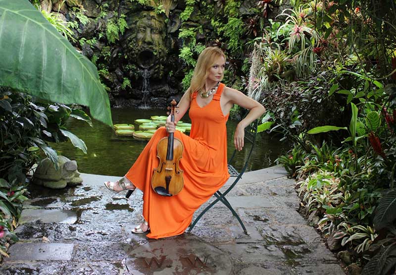 La Mortella. Si apre la stagione con la violinista Anna Serova e il Maestro Roberto Molinelli