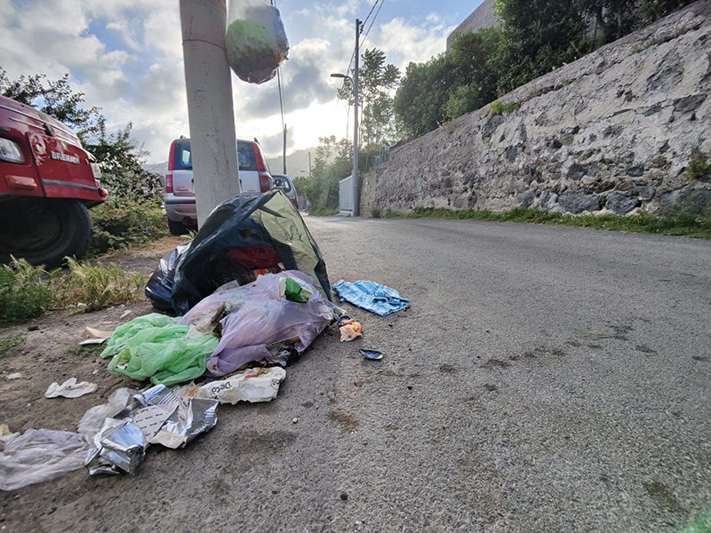 Barano, la campagna elettorale distoglie dalle problematiche, il comune è invaso dai rifiuti