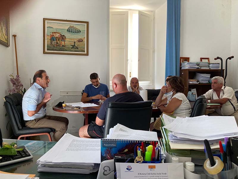 I cittadini incontrano Giacomo Pascale sulla questione delle strisce blu