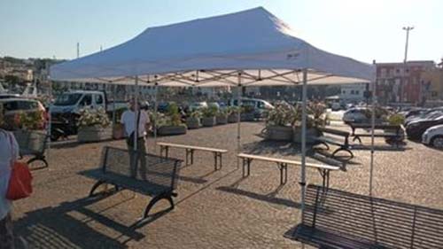 Finalmente una tenda a Pozzuoli per dare riparo ai malati oncologici di Ischia