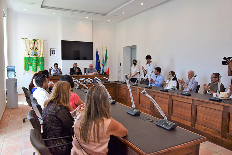 Queste onorificenze a Forio hanno il sapore di campagna elettorale?