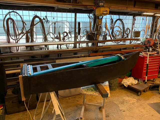 Procida 2022, arpe giganti dal legno dei vecchi gozzi con Yuri Landman