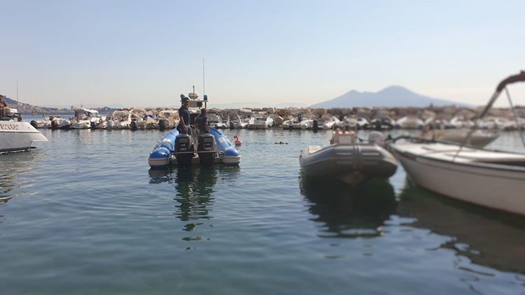 Mergellina: tenta di rubare a bordo di un’imbarcazione. Fermato