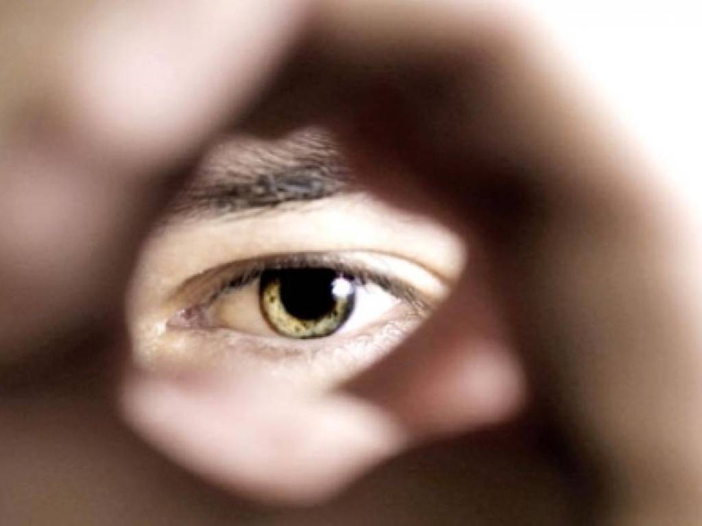 Forio: Sembrava fosse un topo d’appartamento in realtà è un violentatore seriale. Carabinieri arrestano 39enne