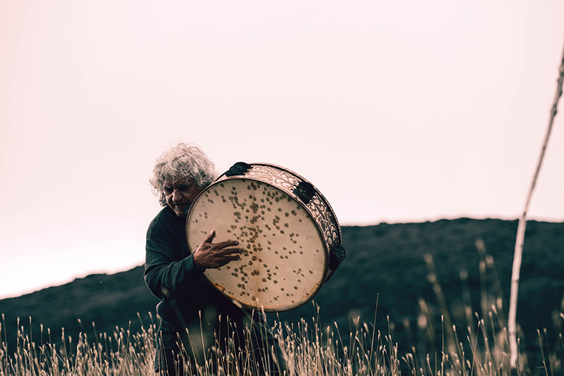 Procida 2022, da Alfio Antico a Psarantonis: la musica racconta le isole del mondo