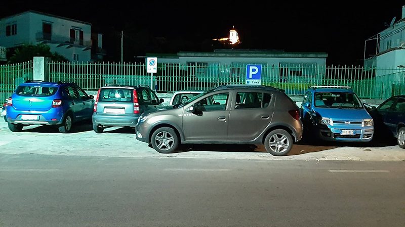 Barano. Strafottenza di un automobilista senza senso civico