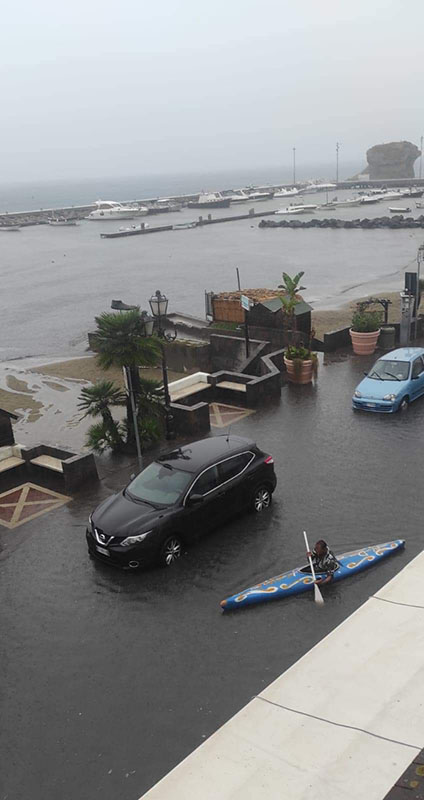 La quiete dopo la tempesta. L’isola fa la conta dei danni (video)