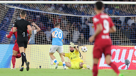 Incontro di calcio Napoli-Liverpool: due tifosi inglesi arrestati e numerose sanzioni irrogate