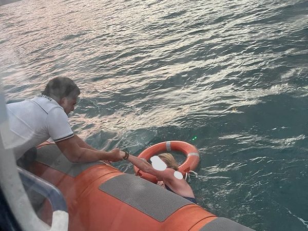 Soccorso in mare, salvato bagnante in difficoltà al largo delle coste ischitane
