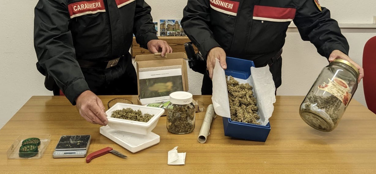 FORIO D’ISCHIA: Carabinieri arrestano pusher 34enne