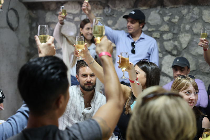 Boom di turisti sui sentieri del vino dell’Isola Verde