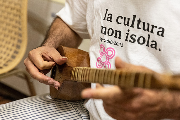 Procida 2022, nasce un’orchestra di migranti: dalla musica un messaggio di accoglienza