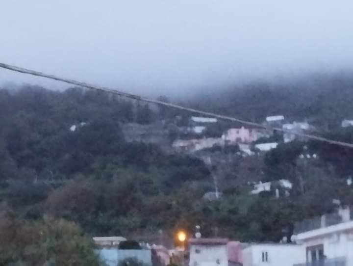 Casamicciola, 10 minuti di pioggia questa mattina, il risultato nei video