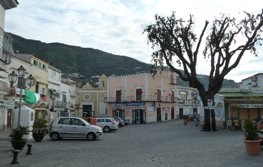 Panza avrà la sua fontana a piazza San Leonardo Ischia Press Panza avrà la sua fontana a piazza San Leonardo Ischia Press