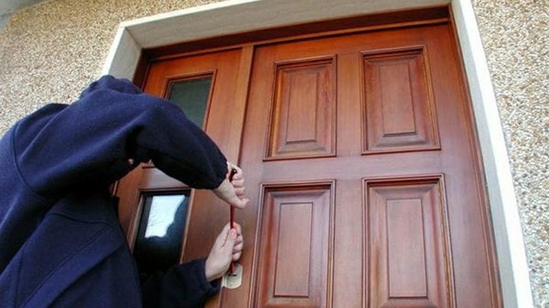 Occupazione abusiva di immobili a Napoli, 17 denunciati