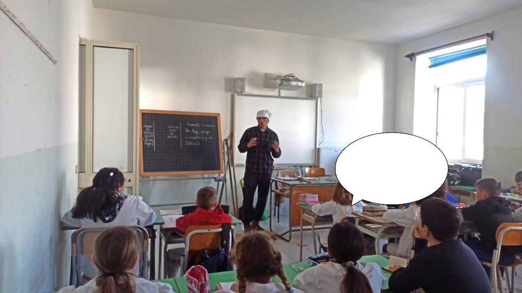 Il Novecento contadino arriva a scuola