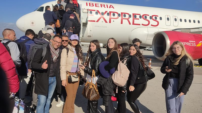 Erasmus: primo viaggio dell’anno a Granada, Spagna per 8 studenti di Forio con sorpresa